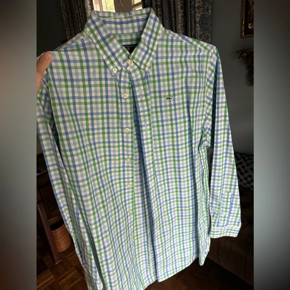 Green and Blue Vineyard Vines shirt. Size XL - Picture 1 of 2